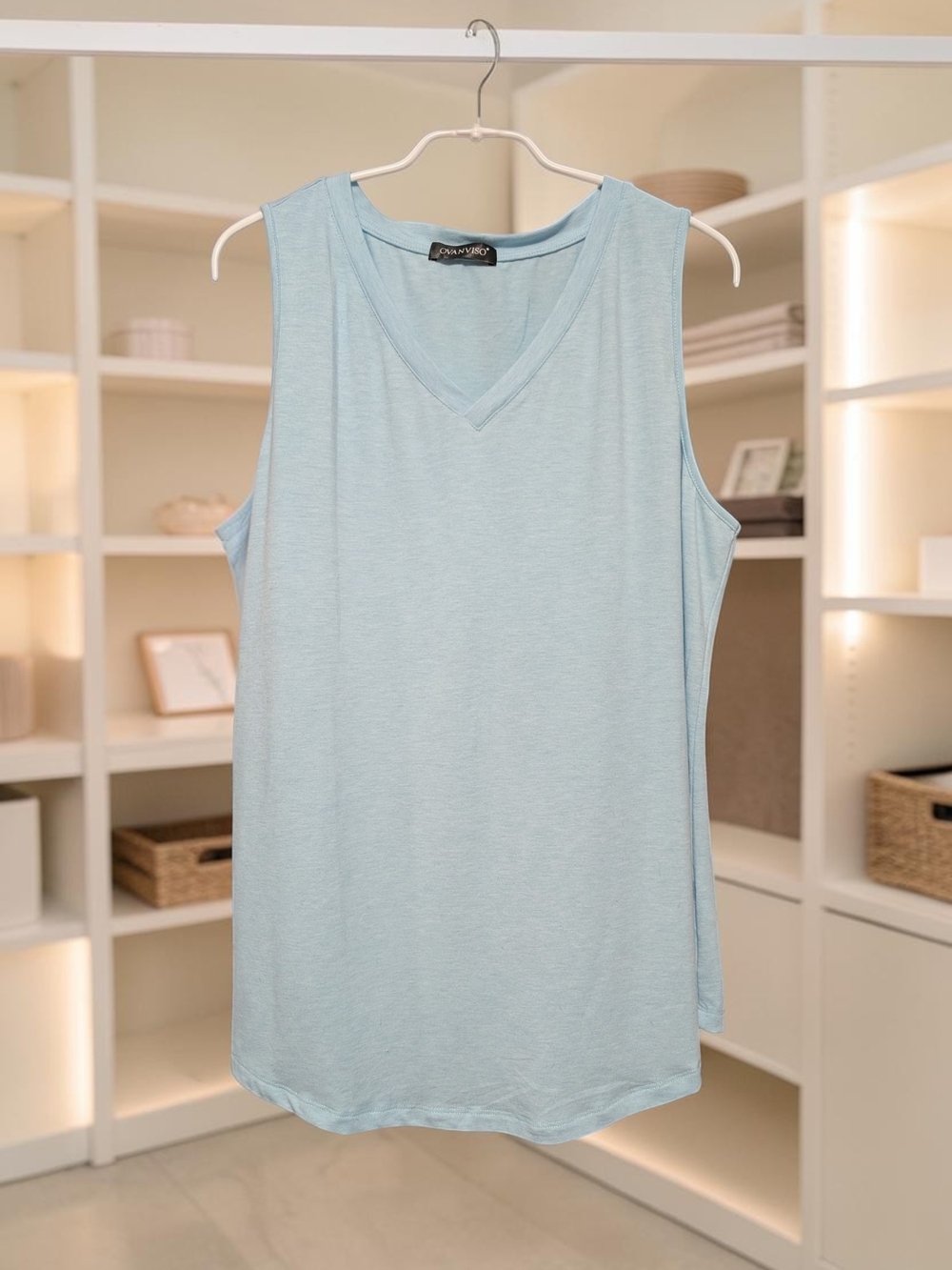 OVANVISO Light Blue V-Neck Sleeveless Knit Tank Top XL EUC